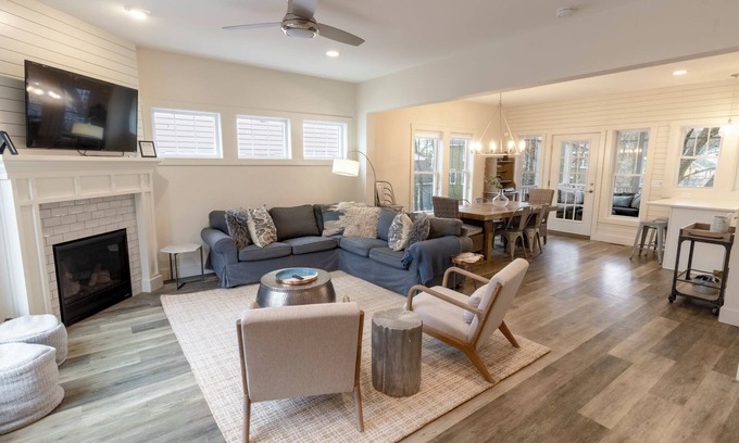 Michigan City House | Resort Home near Lake Michigan with Golf Cart