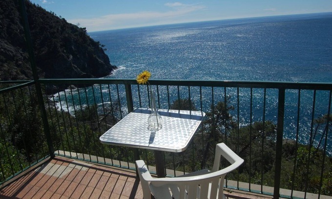 Bonassola Apartment | Resort La Francesca two-room apartment Tipo B with sea view for 4 persons