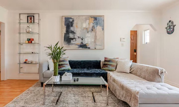 North Hollywood House | Resort-style 3BD, pool, walk to shops/cafes