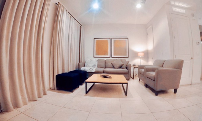 Kissimmee House | Resort Townhouse 2BR 2.5BA 5 mi from Disney World❣