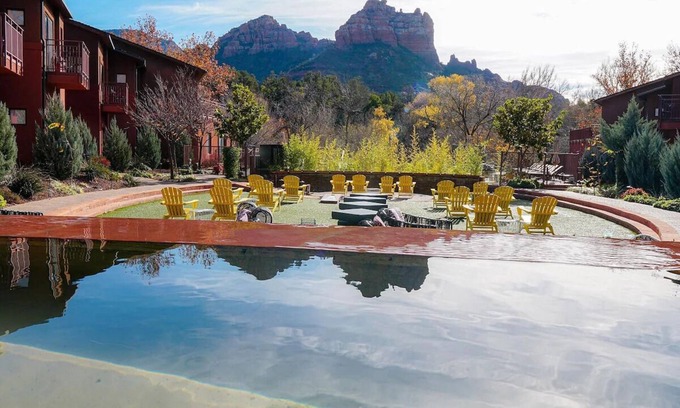 Uptown Sedona Hotel | Restful Retreat: Enjoy Sedona’s Scenery from Your Cozy Room