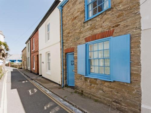 Salcombe House | Retreat Cottage - Buckley St