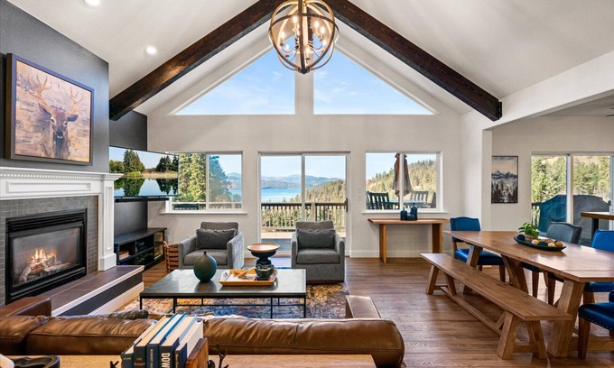 Coeur d'Alene House | Retreat Near Golf-Town w/Views | 4000 sqft | Fire Table | Game Rooms | 4-acres