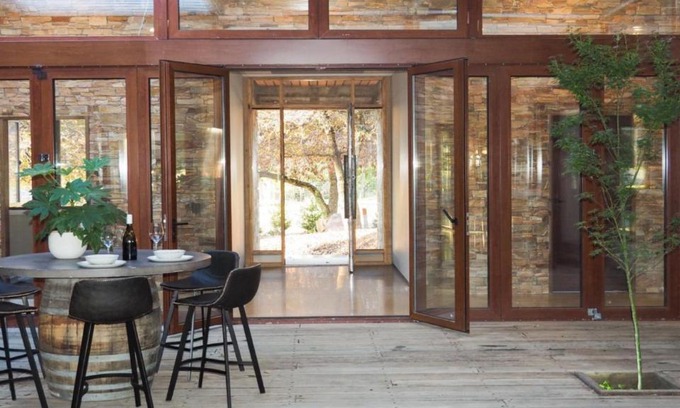 Beechworth House | Retreat On Albert - Architectural and Walk Into Town