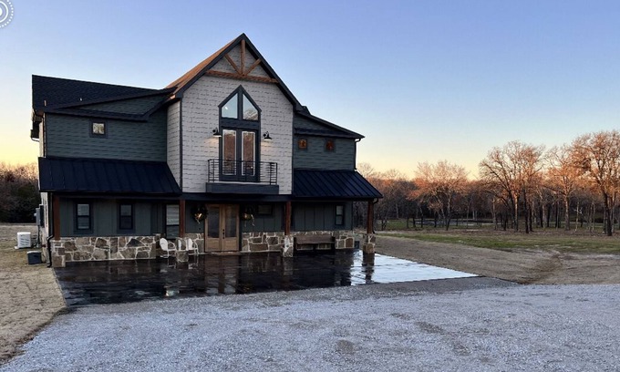 Ardmore Cabin | Retreat to the trees with this luxury cabin nestled in the woods