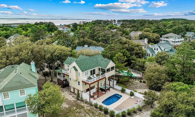 Corolla House | Retreat with private pool, hot tub-close to beach!
