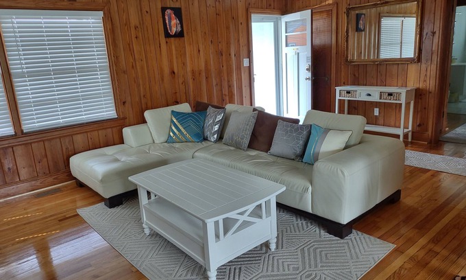 North Carolina Coast Cottage | Retro beach cottage w/modern touch - in the heart of Carolina Beach