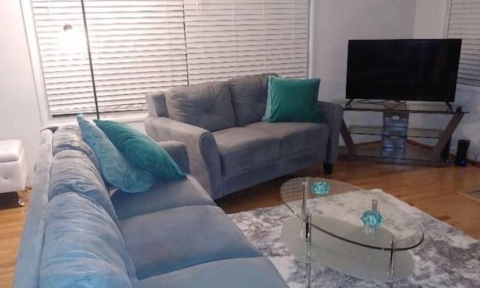 Benton Tract House | RETRO CHIC! 2 bedroom, 1 bath
