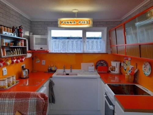 Stalham Ski Chalet | Retro Inspired Holiday Home in the Norfolk Broads