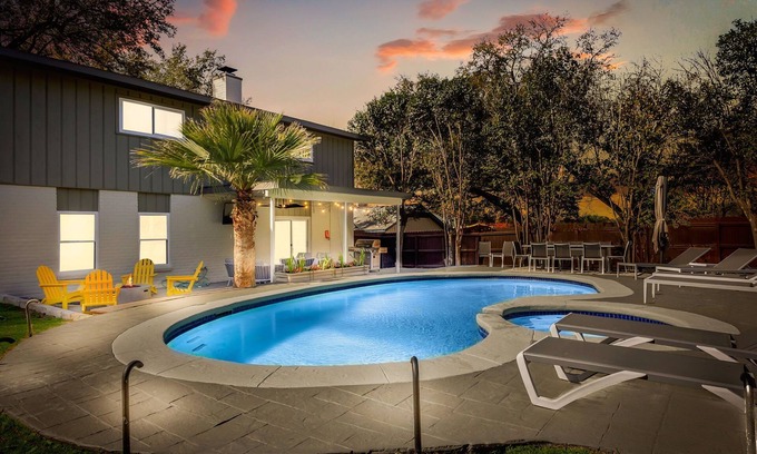 North San Antonio - SAT House | Retro Luxury Oasis: Pool, Spa & Game Rooms