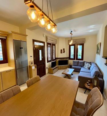 Kato Gatzea House | Reven Resort