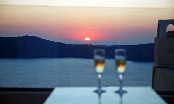 Firostefani Hotel | Reverie Santorini Hotel