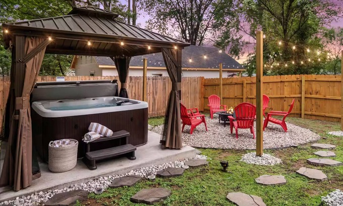 Bardstown House | Rhythm & Whiskey - Charming 3 Bedroom Retreat - Walk To Bourbon Festival!