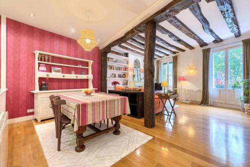 Bilbao Old Town Apartment | Ribera Market Old Town by Next Stop Bilbao