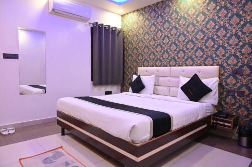 Gomti Nagar Hotel | Riddhi Palace