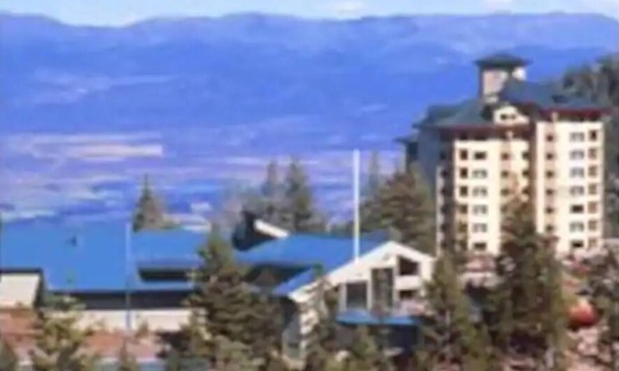 Tahoe Village Resort | Ridge Tahoe Resort Cascade 2 master suites