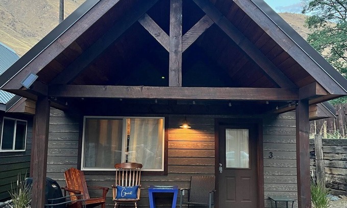 Riggins Cabin | Riggins Retreat on the River
