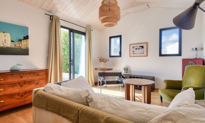 Noirmoutier-en-l'Ile Ski Chalet | Right in the centre of Noirmoutier en l'île - For 6