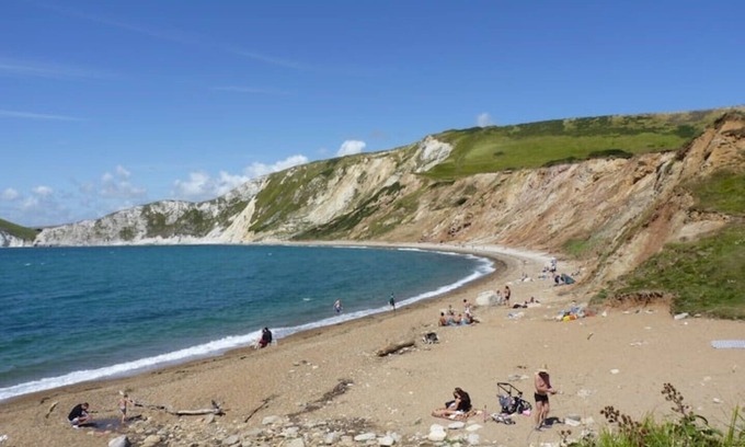 Swanage Cottage | Right in the heart of Swanage, eating places, shops and beaches very close.