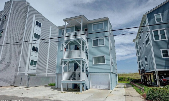 Carolina Beach Condo | Right On the Beach - Spectacular Views!