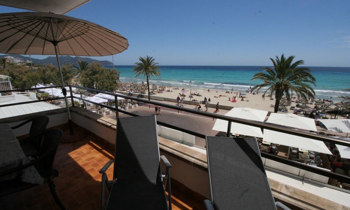 Sant Llorenc des Cardassar Apartment | RIGO 2-A(right, 2 bedrooms): Directly on the beach, frontal sea view