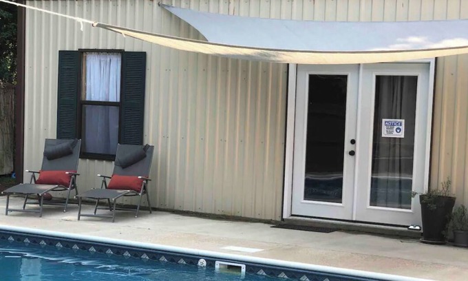 Scott House | Riley Pool Guest House Saltwater