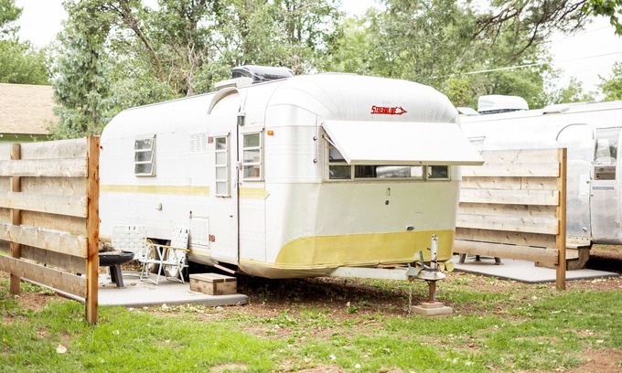 Pinetop Hotel | Rim Camp Vintage Airstream