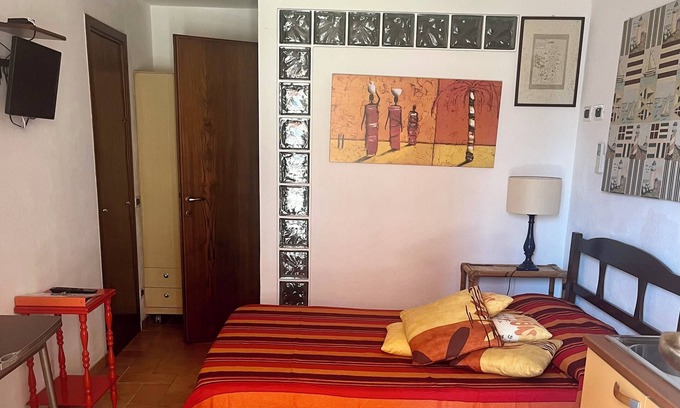 Rio Marina House | Rio Marina studio apartment in a characteristic residence 10 meters from the sea