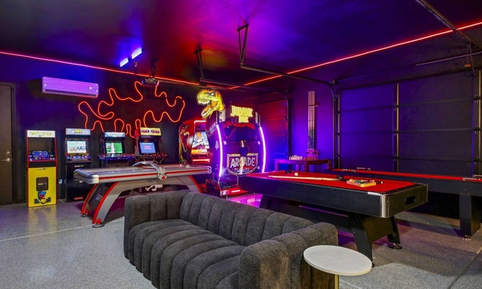 Madison Estates House | Rio: Pool, Spa, Fire Pits, Ping Pong, BBQ