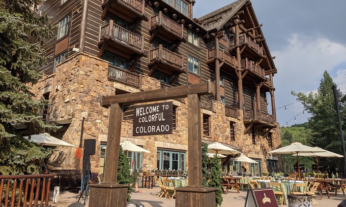 Avon Resort | Ritz-Carlton Bachelor Gulch King Suite. Unmatched Luxury