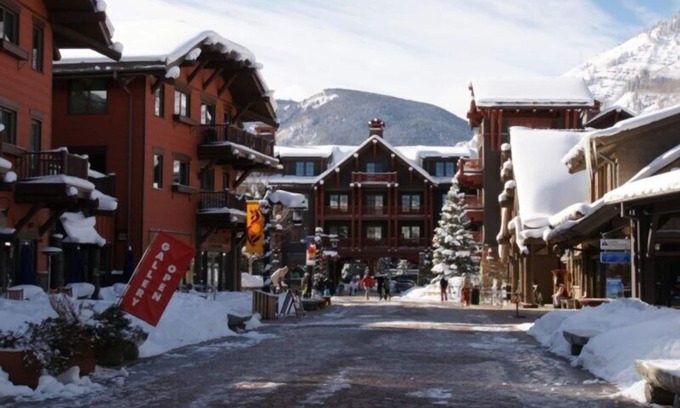 Aspen Condo | Ritz Carlton Club - Ski in/Out-*Best Prices* (All Dates Avail)