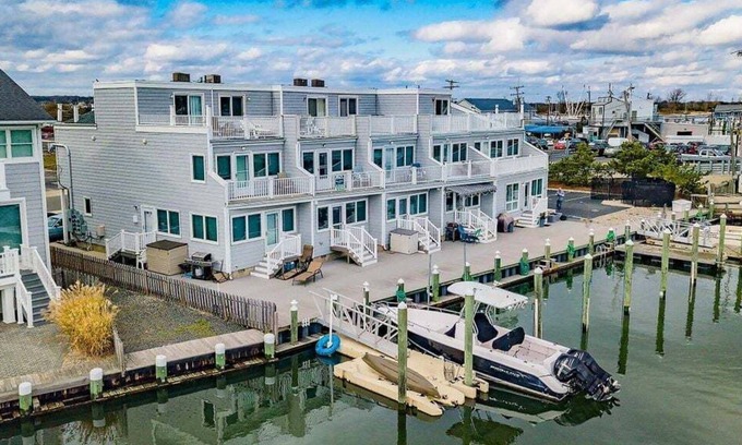 Point Pleasant Beach House | RIV1001 | Waterfront 3BR 2.5ba Townhouse w views, parking, go fishing/crabbing anytime!
