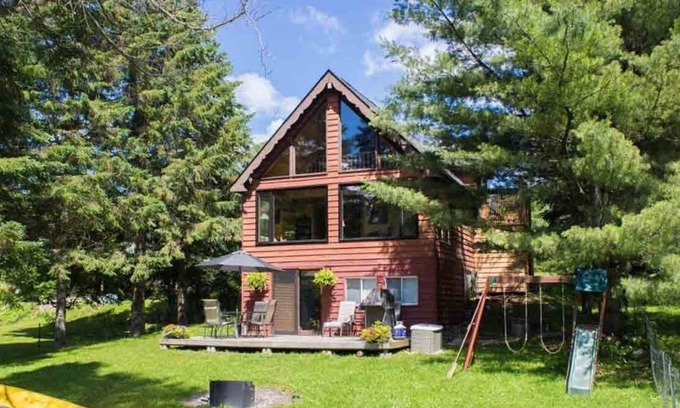 Minden Hills Cottage | River Haven Retreat - Three Bedroom Cottage, Sleeps 8