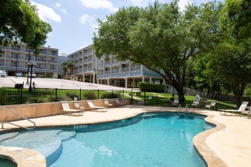 New Braunfels Apartment | River Hippie RRC A302