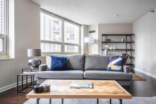 Rush and Division Apartment | River N 2BR w Gym WD nr Magnificent Mile CHI-160
