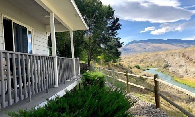 Cody Apartment | River's View- Overlooking the Shoshone River
