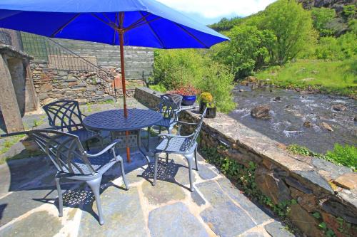 Beddgelert House | Riverbank Cottage