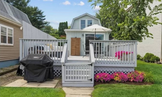 Fox River Grove Cottage | Riverfront Cottage/sauna/nkayaks/dock/firepit