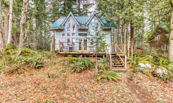 Mount Hood Village Cabin | Riverfront home close to skiing & fishing with beach access & huge VHS library