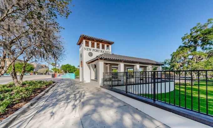 Old Grove House | Riverfront Luxury Home & Coastal Cottage with Private Floating Dock