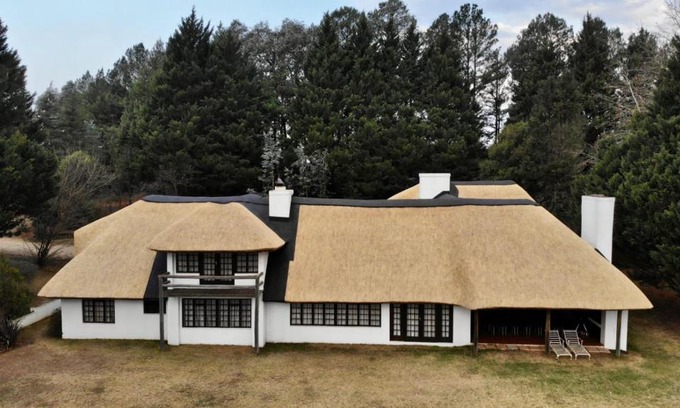 Himeville House | Rivermead