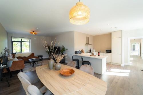 Dingle Apartment | Riverside Dingle - Luxury Apt 2