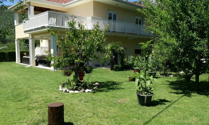 Pocitelj House | Riverside Guesthouse