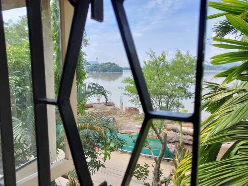 Sualkuchi House | Riverview Guest House