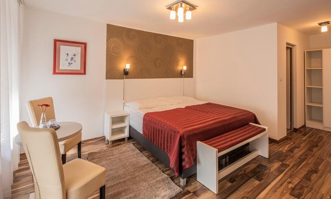 Mosonmagyarovar Bed & Breakfast | Riviéra Rooms Vendégszobák