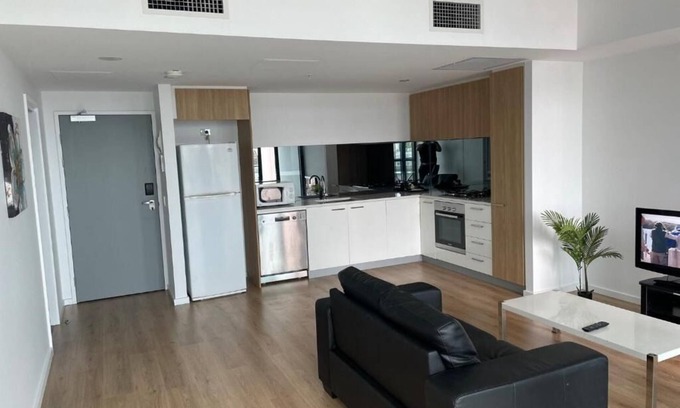 Adelaide Central Business District Apartment | RNR on Franklin-Three-Bedroom Apartment
