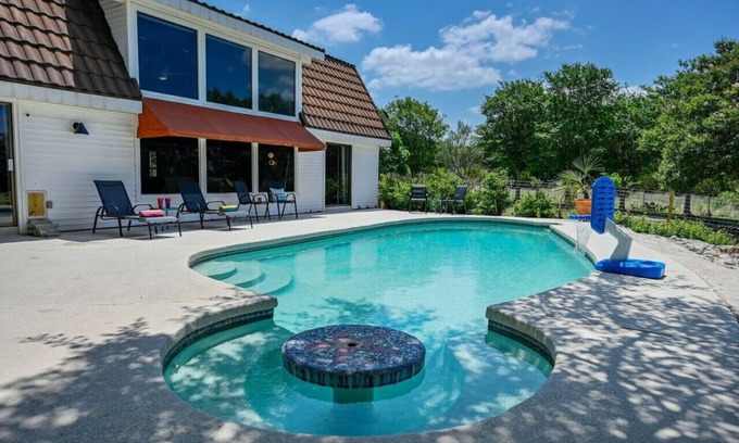 La Hacienda Estates House | Road Runner Lodge: Pool, Volleyball, Disc Golf, Pet Friendly