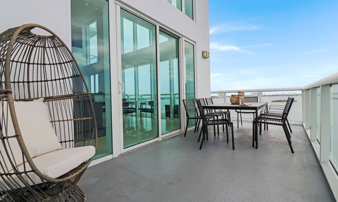 North Bay Village Condo | Roami at The Current