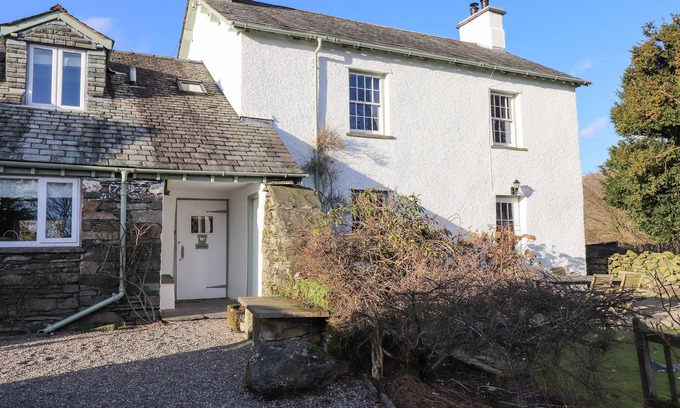 Troutbeck Cottage | ROBIN COTTAGE, pet friendly, with open fire in Troutbeck