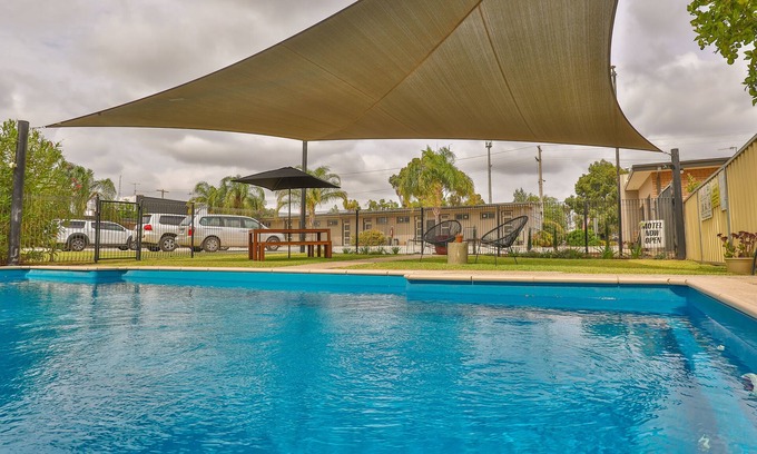 Robinvale Hotel | Robinvale Bridge Motel